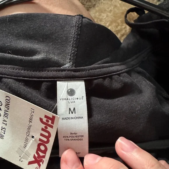 Yogalicious Black zip up jacket - Picture 6 of 6